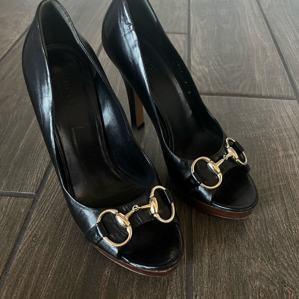 GUCCI authentic black peep-toe platform heels